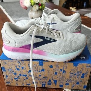 Brooks GHOST 16- Women's Athletic Shoes - Gray with Pink and Blue Highlights